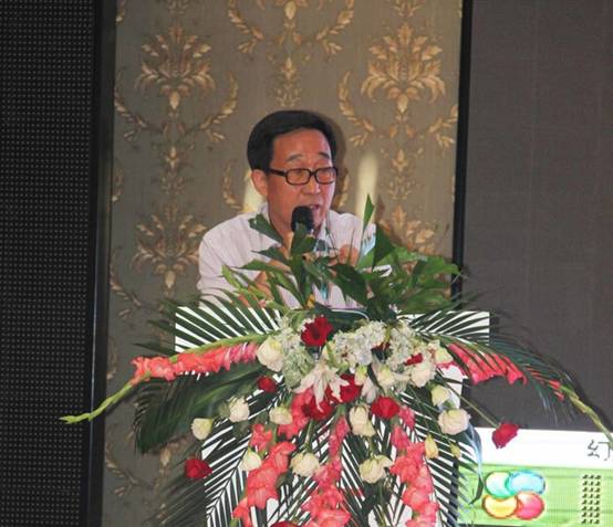 中國品牌第一人現(xiàn)身產業(yè)化發(fā)展論壇，共同分享饕餮智慧盛宴