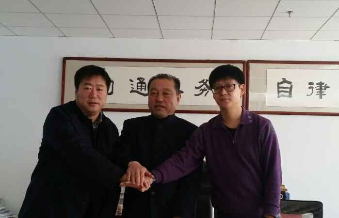 內(nèi)蒙古農(nóng)牧業(yè)產(chǎn)業(yè)化龍頭企業(yè)協(xié)會(huì)與內(nèi)蒙古拉卡拉支付有限公司、內(nèi)蒙古蒙優(yōu)匯電子商務(wù)有限公司簽署三方戰(zhàn)略框架合作協(xié)議——助力內(nèi)蒙古綠色農(nóng)畜產(chǎn)品“走出去”