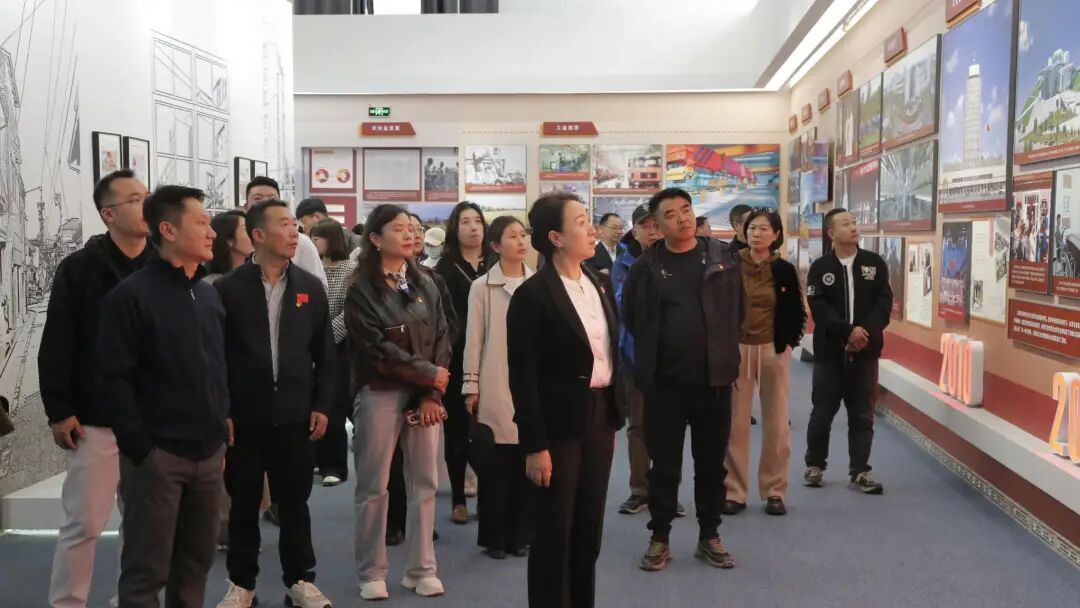 自治區(qū)工商聯(lián)組織機關(guān)和所屬商協(xié)會黨支部開展“感黨恩 聽黨話 跟黨走”主題黨日活動